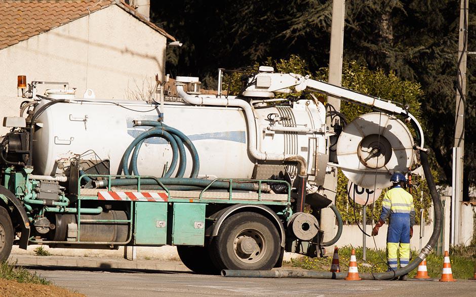 entreprise pour déboucher canalisation Saint-Sauveur-sur-École