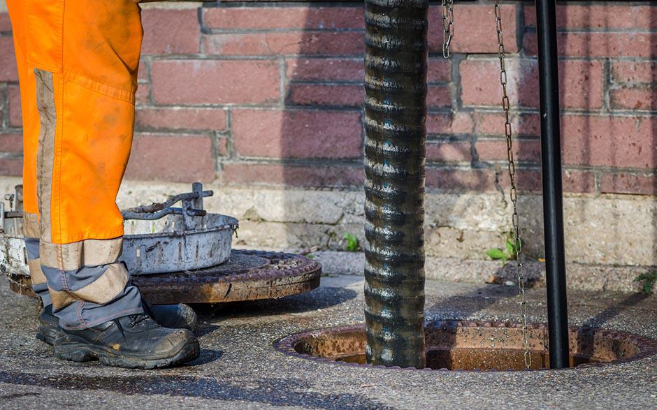 entreprise pour déboucher canalisation Saint-Sauveur-sur-École